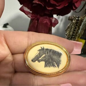 VINTAGE JEWELRY BARLOW HORSE & COLT BROOCH PIN HAND PAINTED